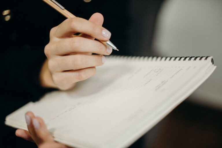 Compatibilité des prénoms : le calcul complet et ses limites